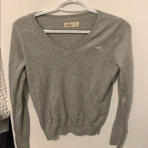 Gray American eagle sweater